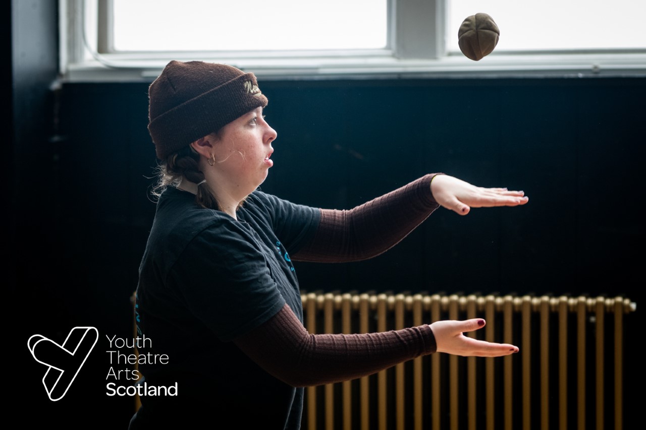 National Festival of Youth Theatre 2022 22 thumbnail Circus Workshop Sun 3 July 2022 Grammar School Ayr NFYT 2022 © photographer Andy Catlin www.andycatlin.com 3575