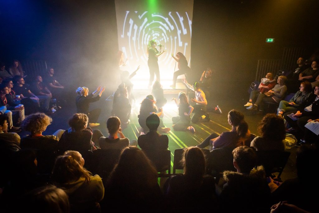 Chrysalis 2018 1 Camden Youth Theatre NOISE Fri 16 November 2018 Traverse Theatre Edinburgh © photographer Andy Catlin www.andycatlin.com 9110