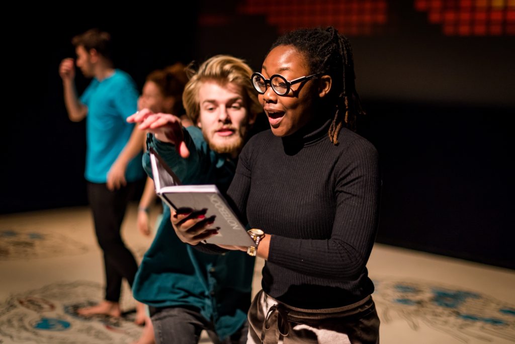 Chrysalis 2017 26 There is a Light Brightlight – Contact Young Company Fri 17 Nov 2017 Traverse Edinburgh photographer Andy Catlin 1912